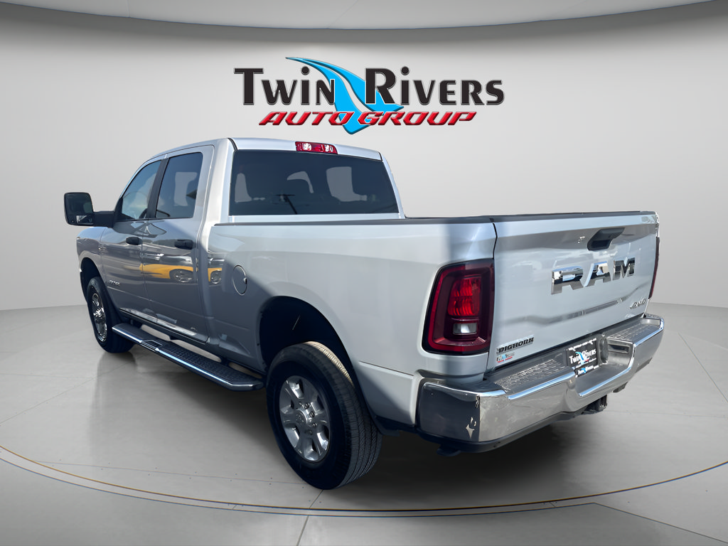 Used 2026 RAM 2500 Big Horn AWD/4WD image 2