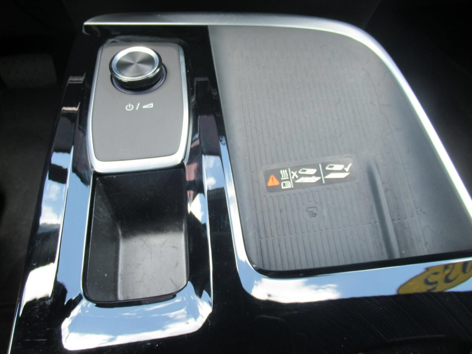 Used 2025 Buick Enclave Preferred AWD/4WD image 26