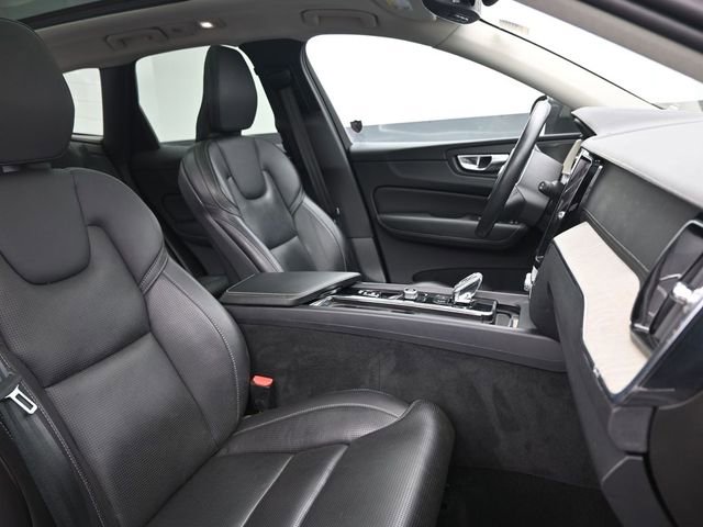 Used 2022 Volvo XC60 B5 Inscription w/ Advanced Package image 36