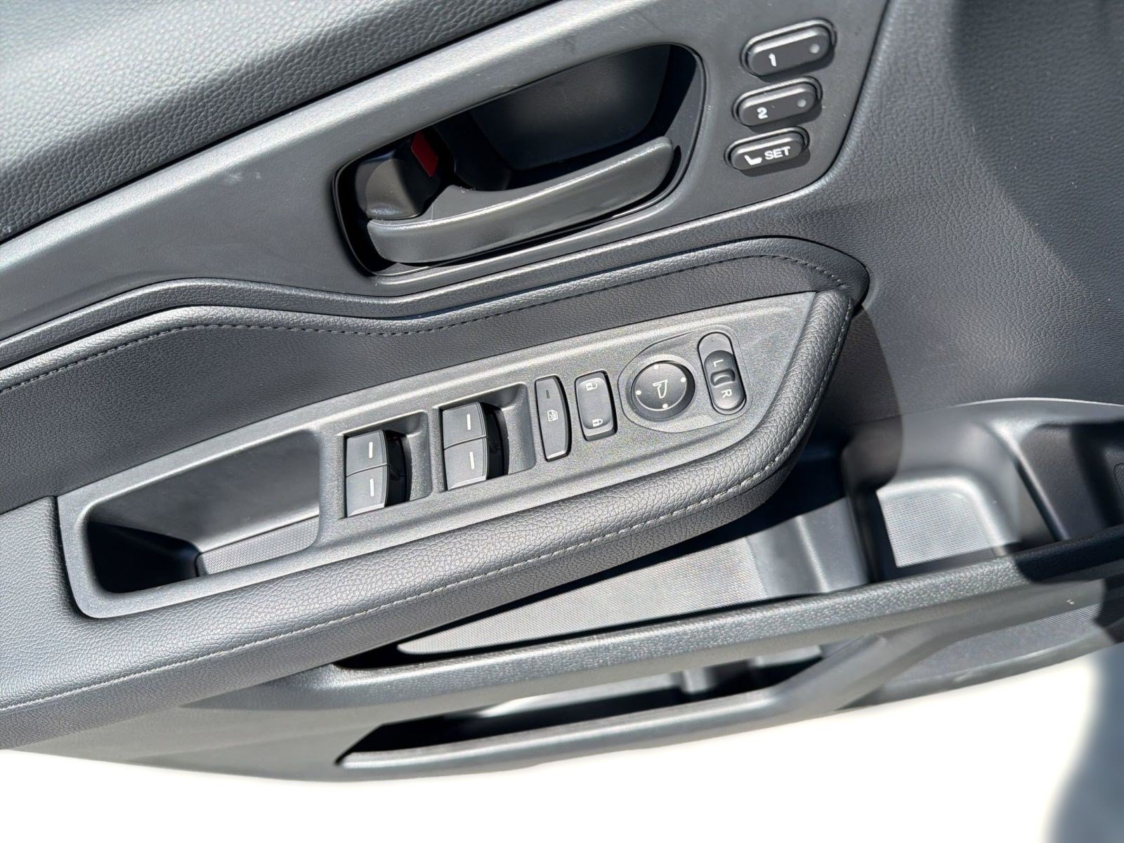 Used 2026 Honda Odyssey EX-L image 13