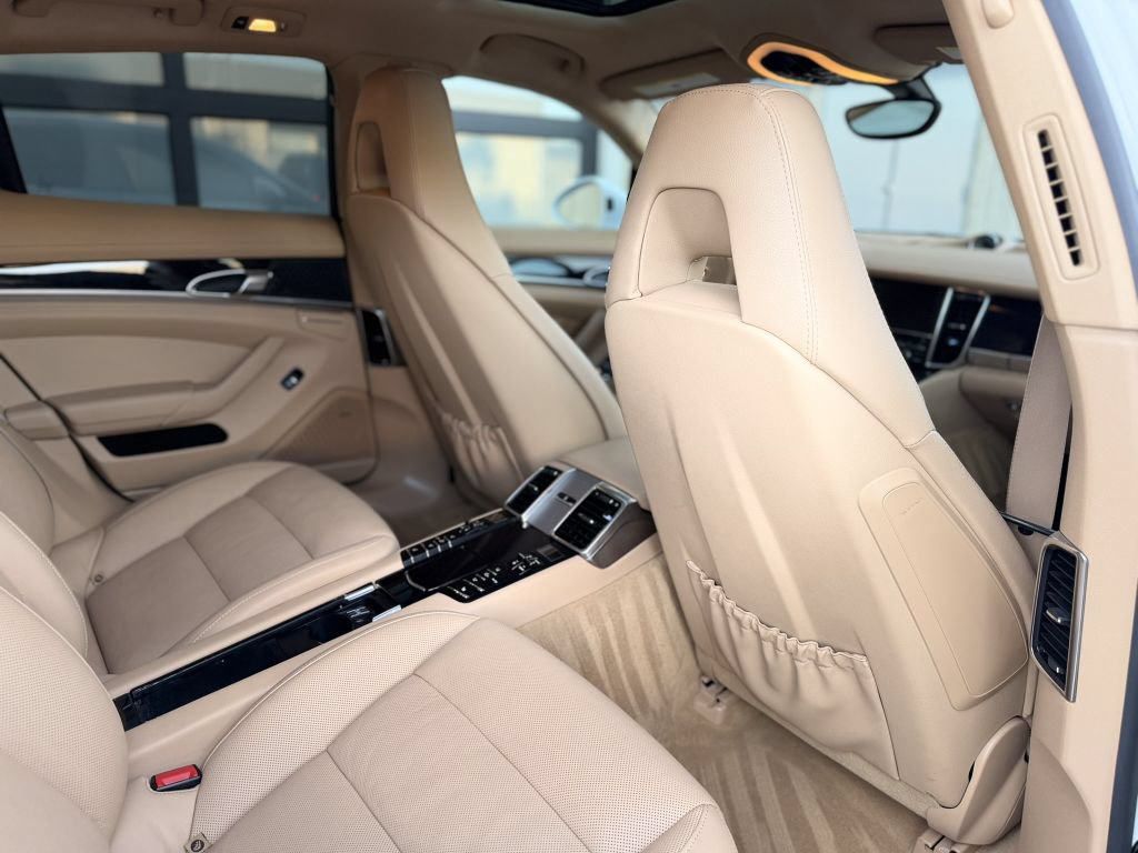 Used 2014 Porsche Panamera S RWD image 23