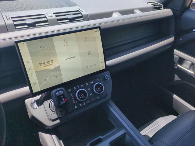 New 2026 Land Rover Defender 110 X-Dynamic SE AWD/4WD image 11