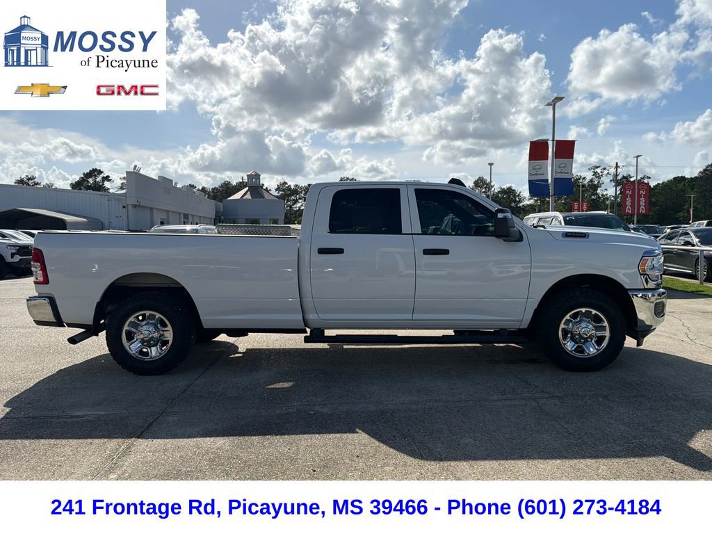 Used 2023 RAM 2500 Tradesman w/ Chrome Appearance Group image 7
