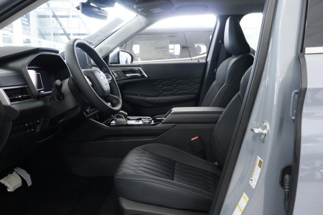 New 2026 Mitsubishi Outlander SEL AWD/4WD image 7