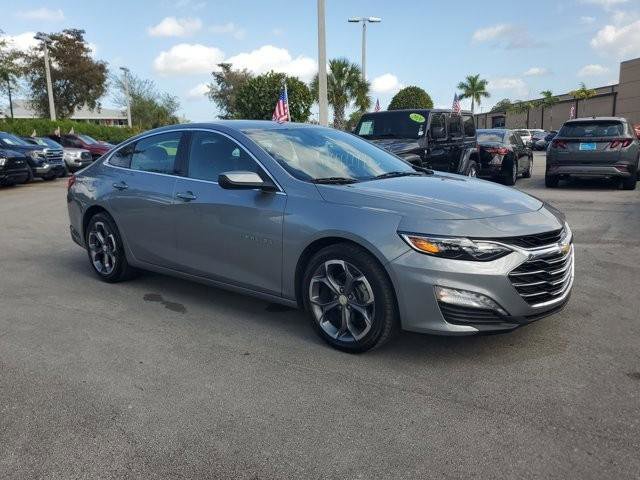 Used 2023 Chevrolet Malibu LT image 3
