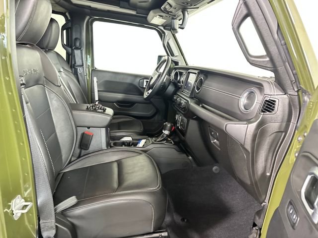 Used 2022 Jeep Wrangler Unlimited Sahara w/ Cold Weather Group image 28