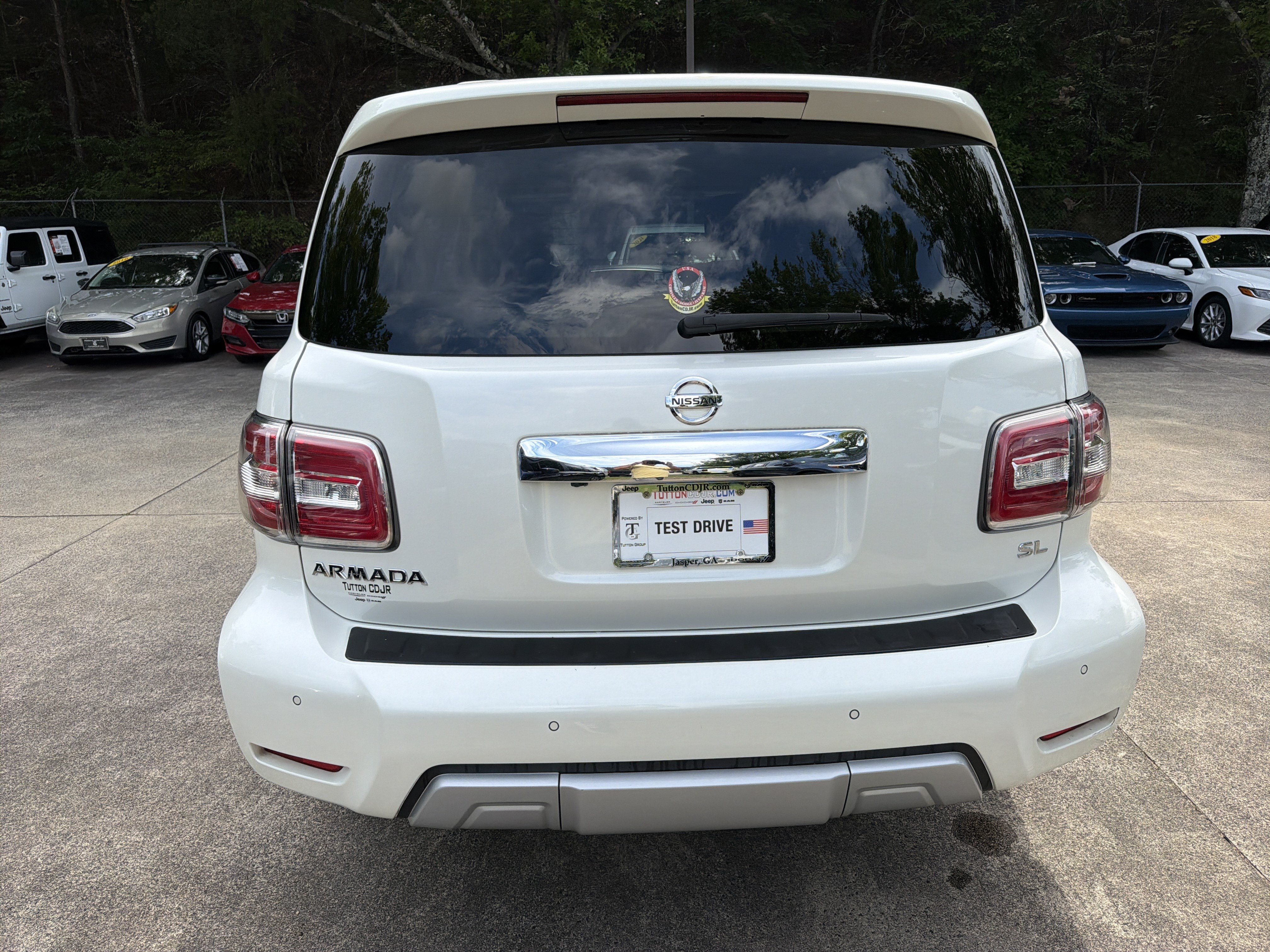 Used 2017 Nissan Armada SL w/ Interior Lighting Package RWD image 6