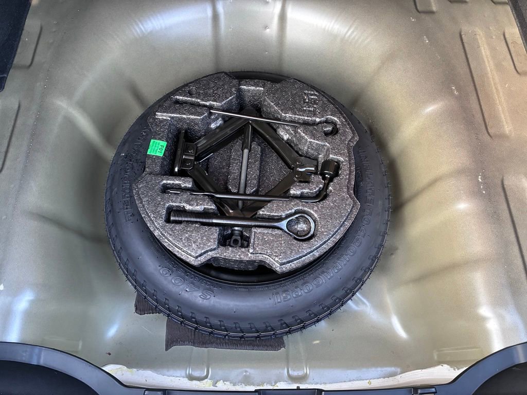 Used 2024 Hyundai Elantra SE FWD image 13