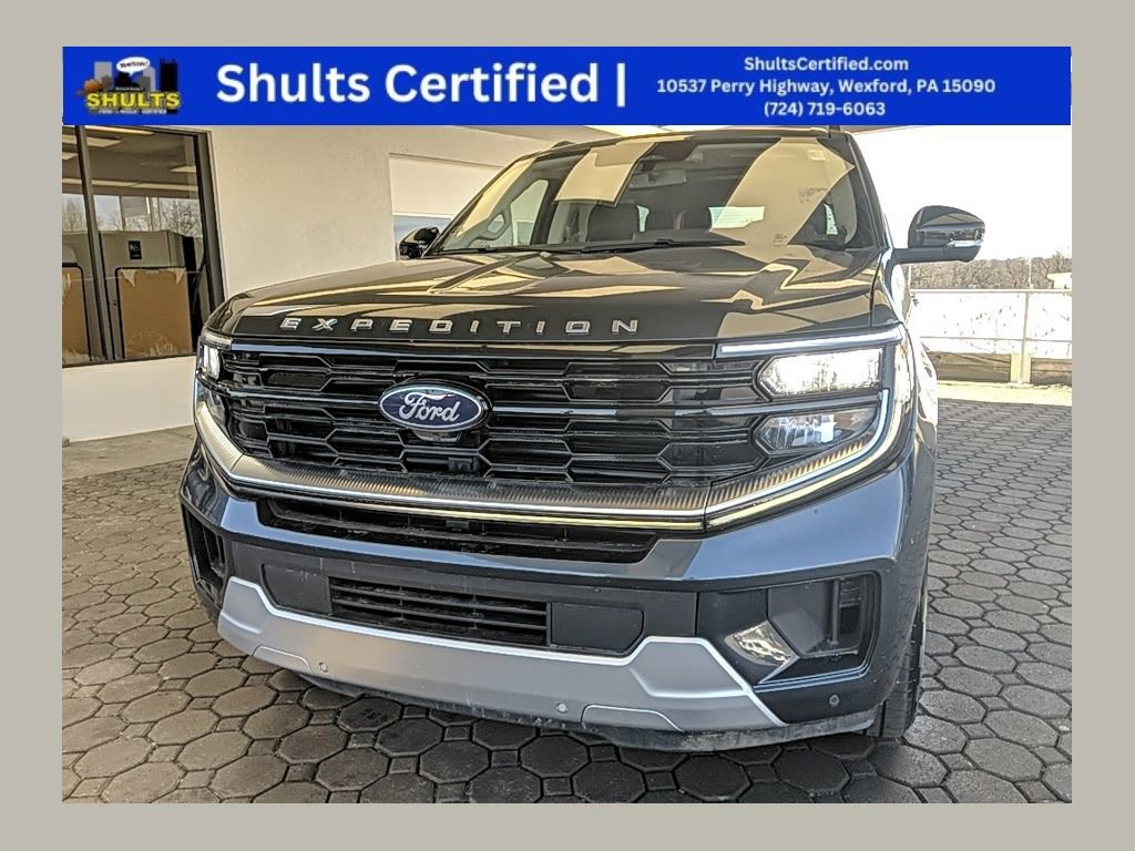 Used 2025 Ford Expedition Platinum image 1