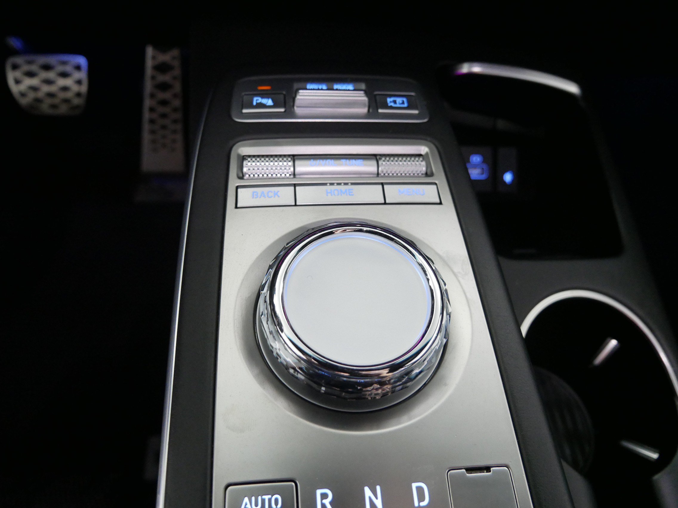 Used 2022 Genesis GV70 3.5T Sport w/ Sport Advanced Package AWD/4WD image 29