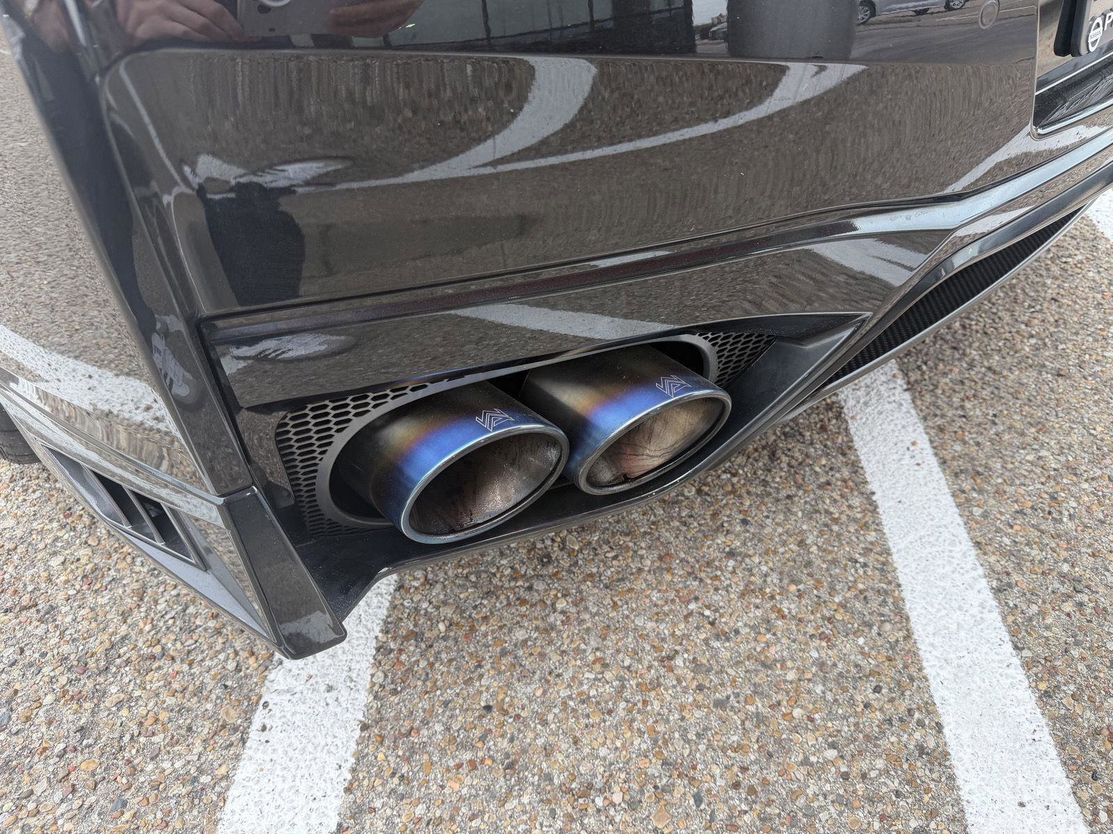 Used 2020 Nissan GT-R Premium w/ Premium Interior Package image 10