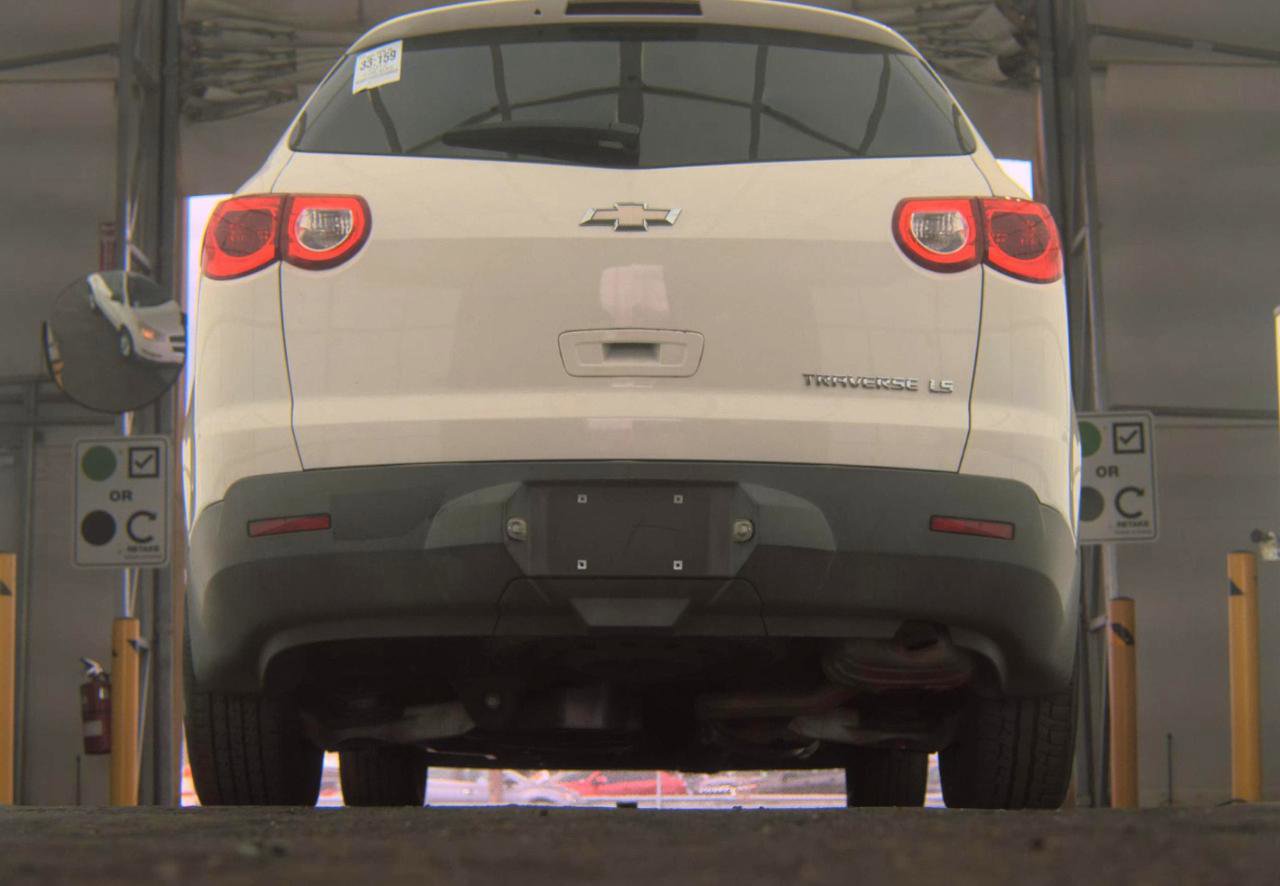 Used 2012 Chevrolet Traverse LS FWD image 6