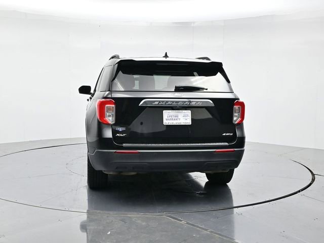 Used 2022 Ford Explorer XLT image 8