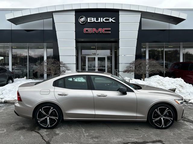 Used 2023 Volvo S60 B5 Plus w/ Climate Package image 28