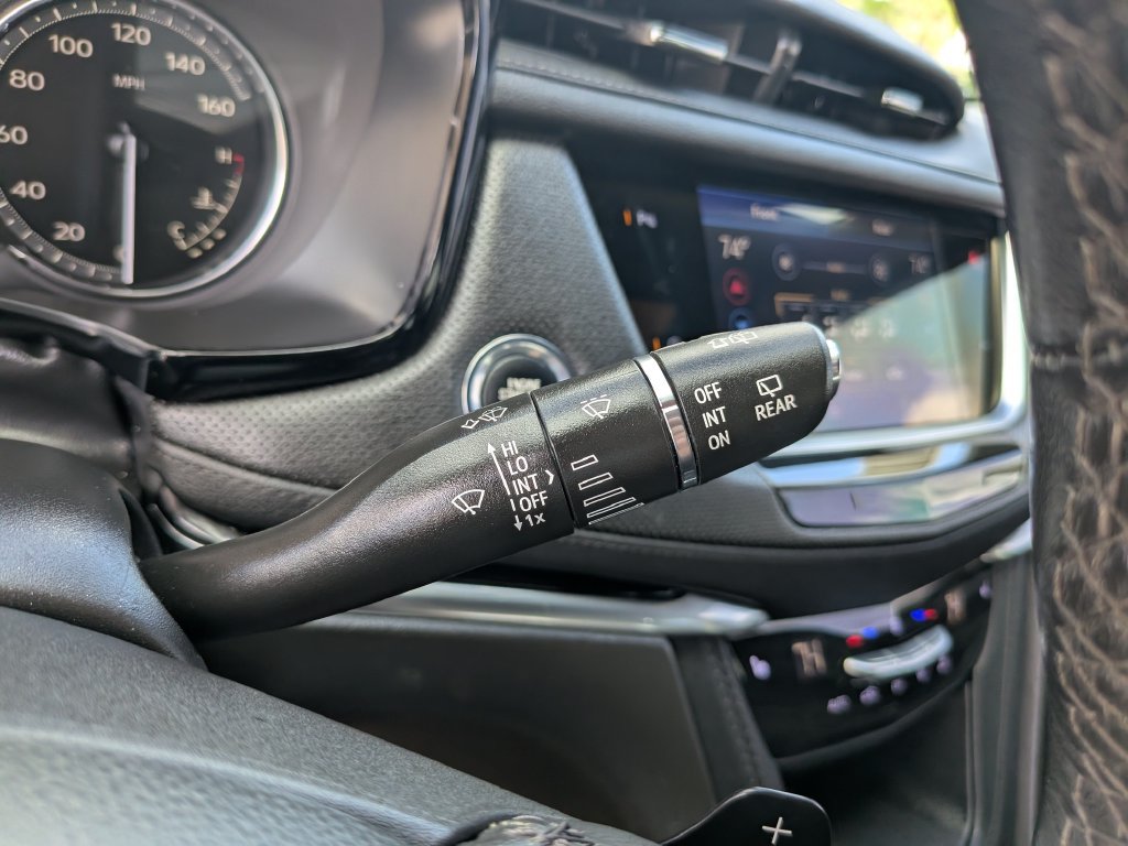 Used 2024 Cadillac XT6 Luxury FWD image 34