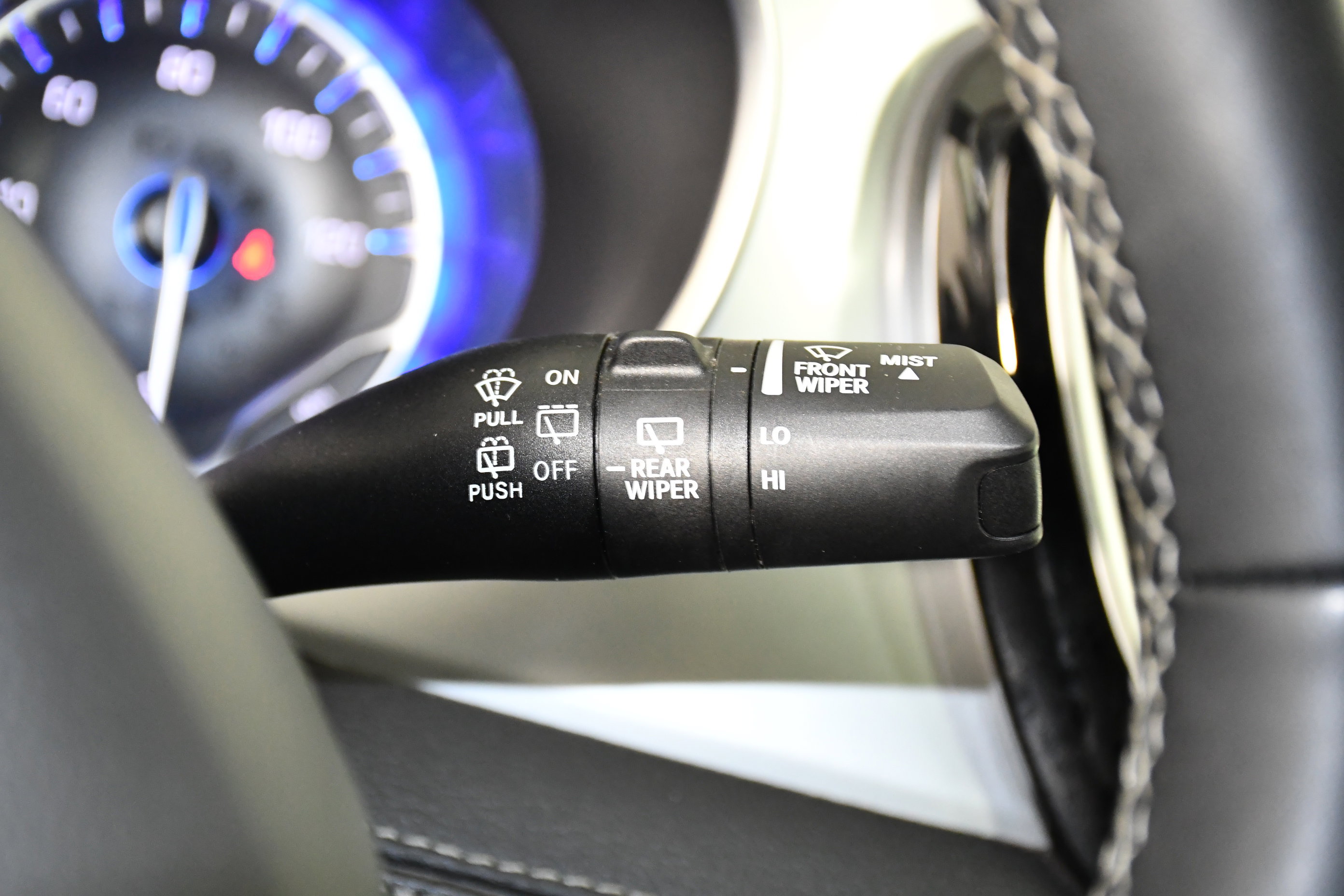 Used 2025 Chrysler Pacifica Limited image 24