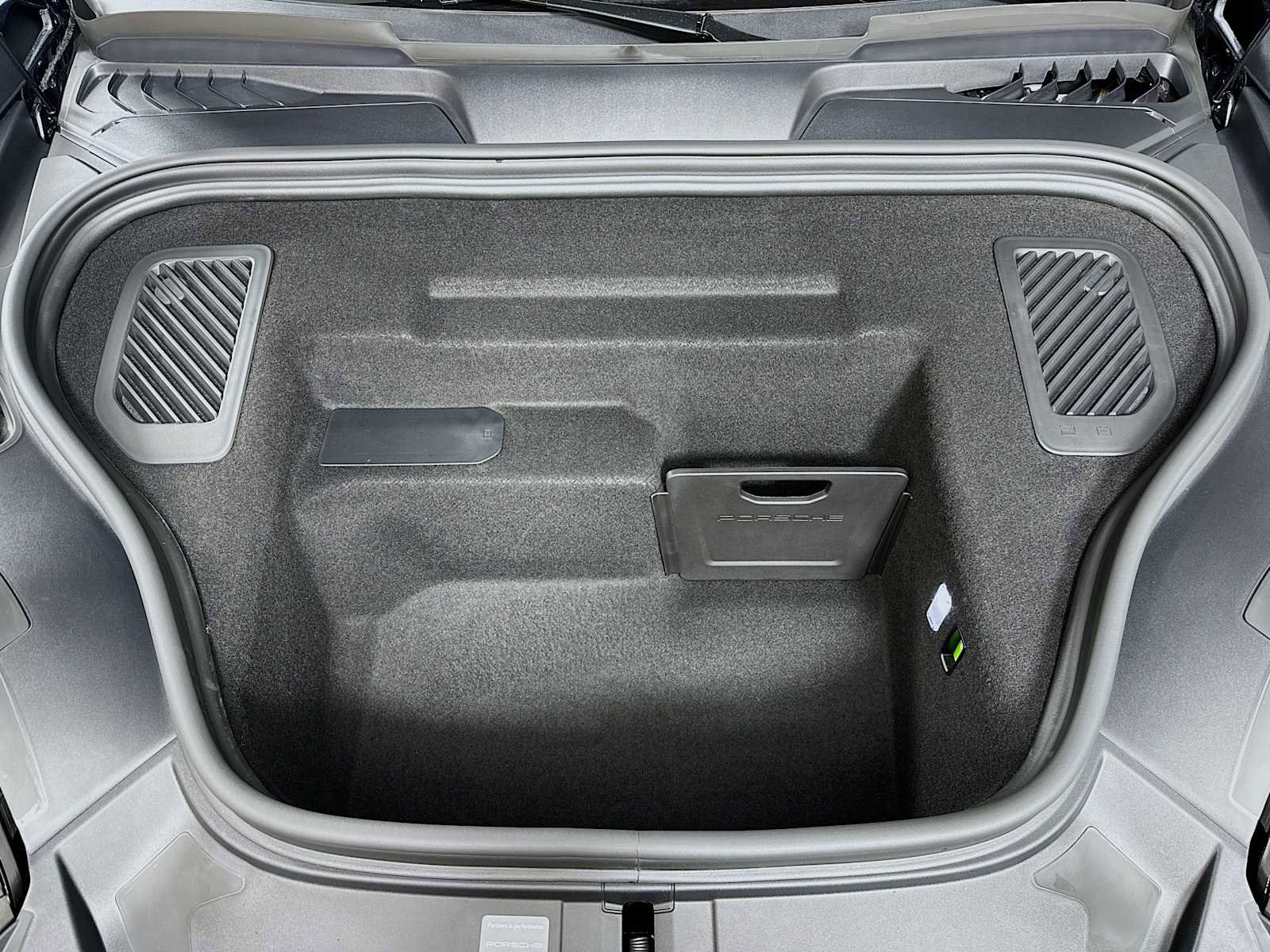 New 2026 Porsche Macan Electric image 32