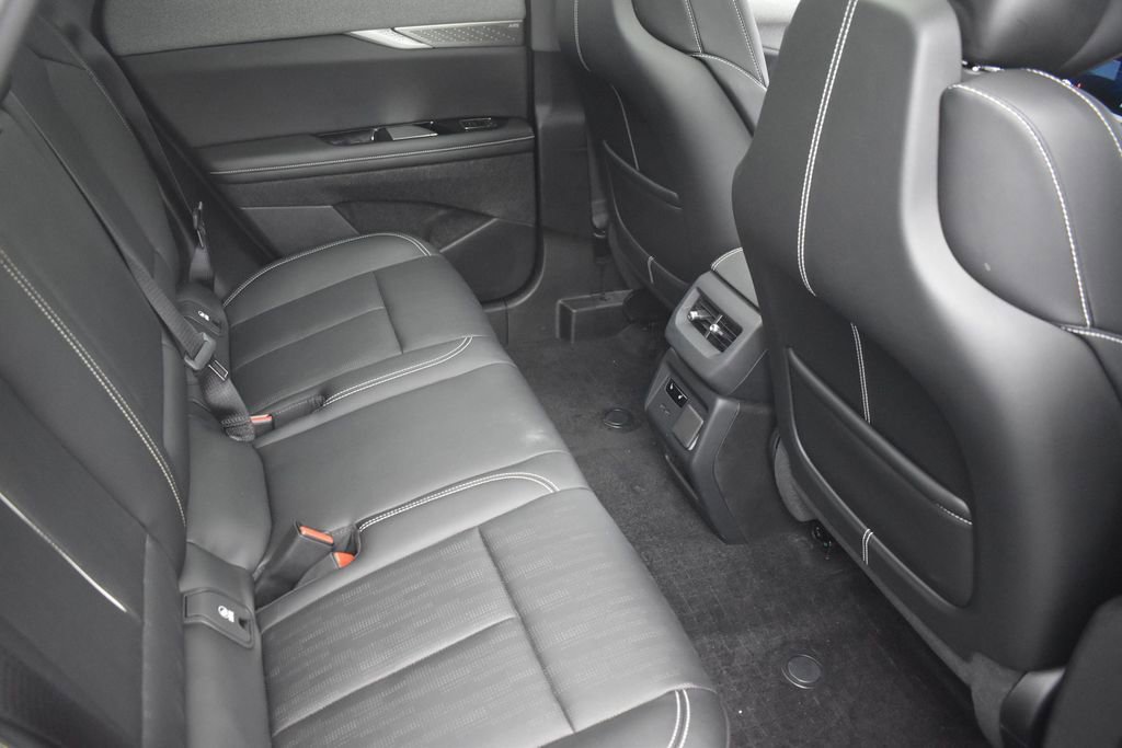 Used 2025 Cadillac Optiq Sport 2 w/ LPO, Floor Liner Package AWD/4WD image 27