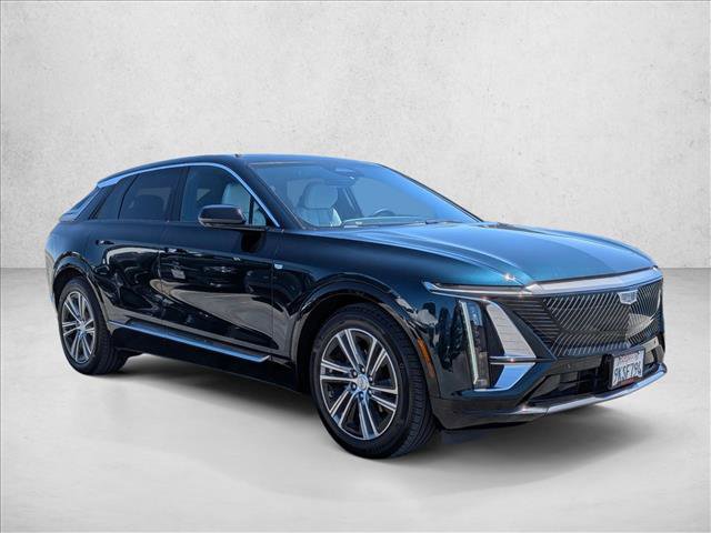 Used 2024 Cadillac Lyriq Luxury AWD/4WD image 3