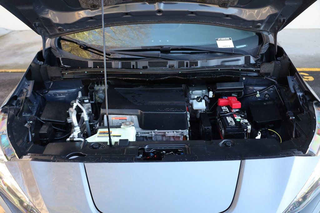 Used 2018 Nissan Leaf SV w/ SV Technology Package image 10