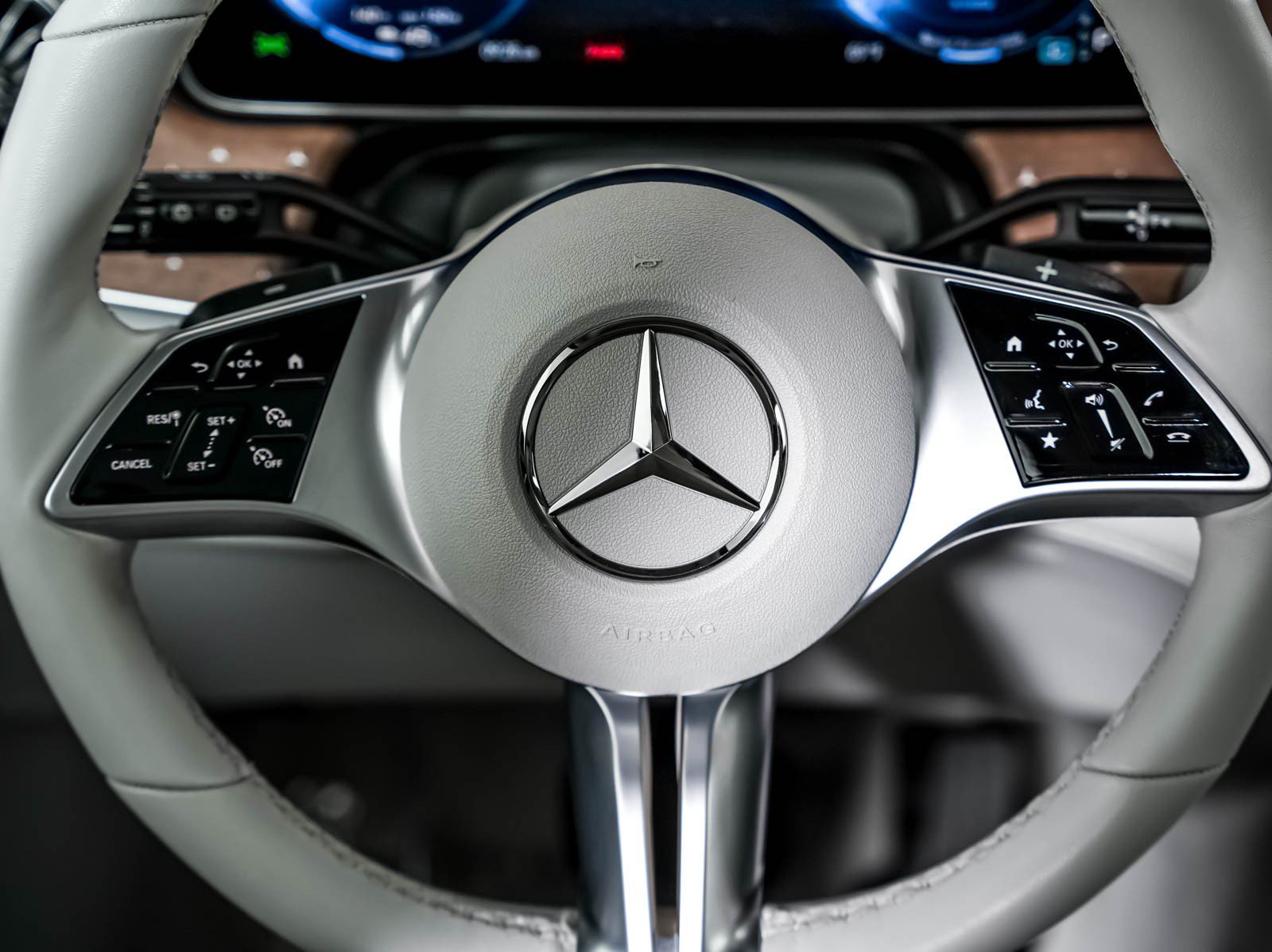 Certified 2023 Mercedes-Benz EQE 350+ 4MATIC SUV image 11