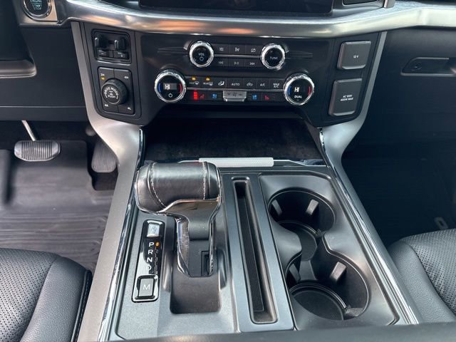 Used 2021 Ford F150 Lariat w/ Equipment Group 501A Mid image 31