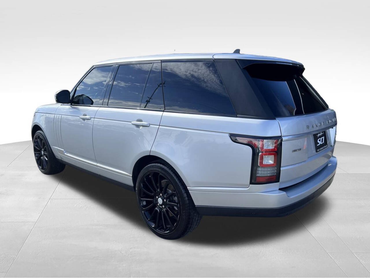 Used 2016 Land Rover Range Rover HSE AWD/4WD image 3