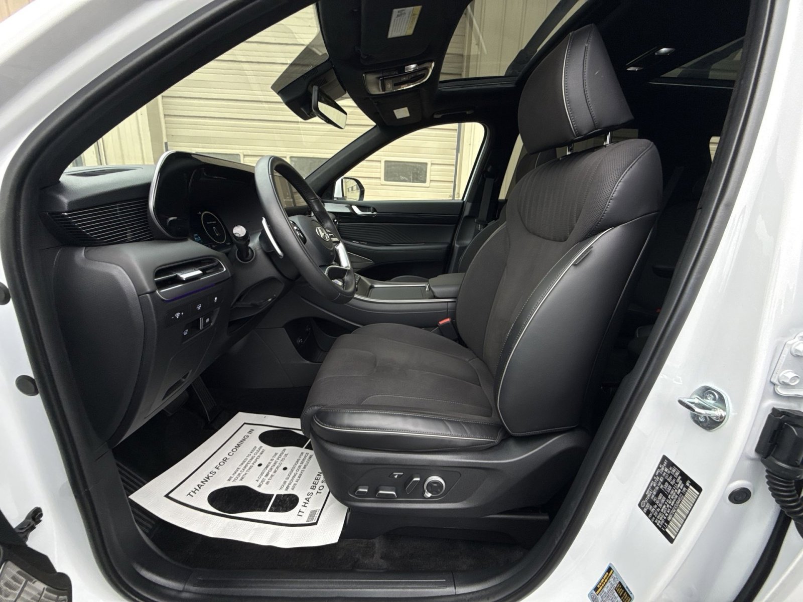 Used 2025 Hyundai Palisade Calligraphy AWD/4WD image 13