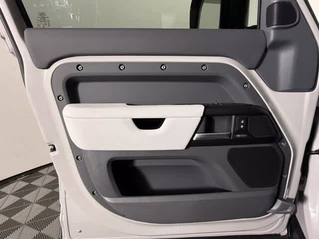 New 2026 Land Rover Defender 110 X AWD/4WD image 20