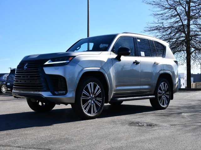 New 2026 Lexus LX 600 4WD w/ Luxury Package image 3