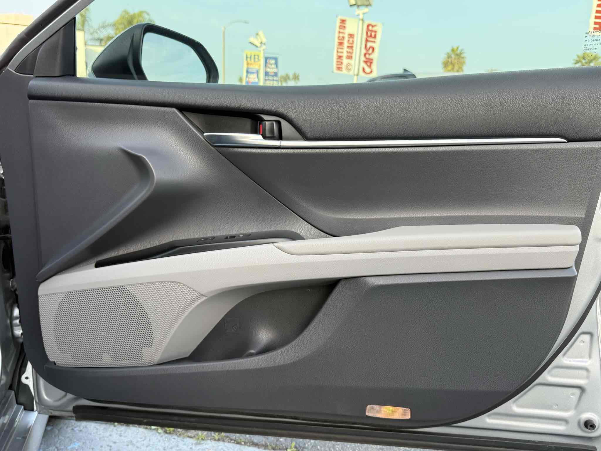 Used 2019 Toyota Camry LE image 35