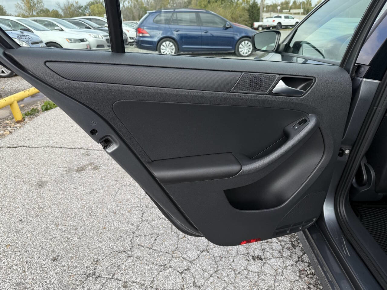 Used 2014 Volkswagen Jetta S image 19