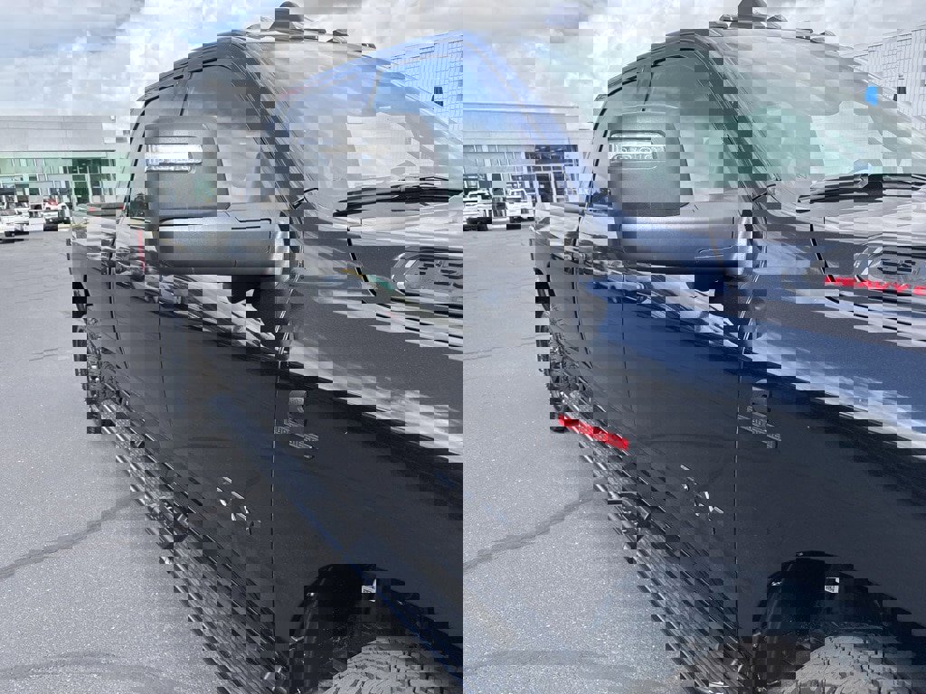 New 2025 RAM 3500 Big Horn image 7