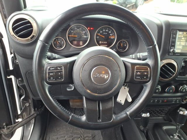 Used 2016 Jeep Wrangler Unlimited Sahara AWD/4WD image 7