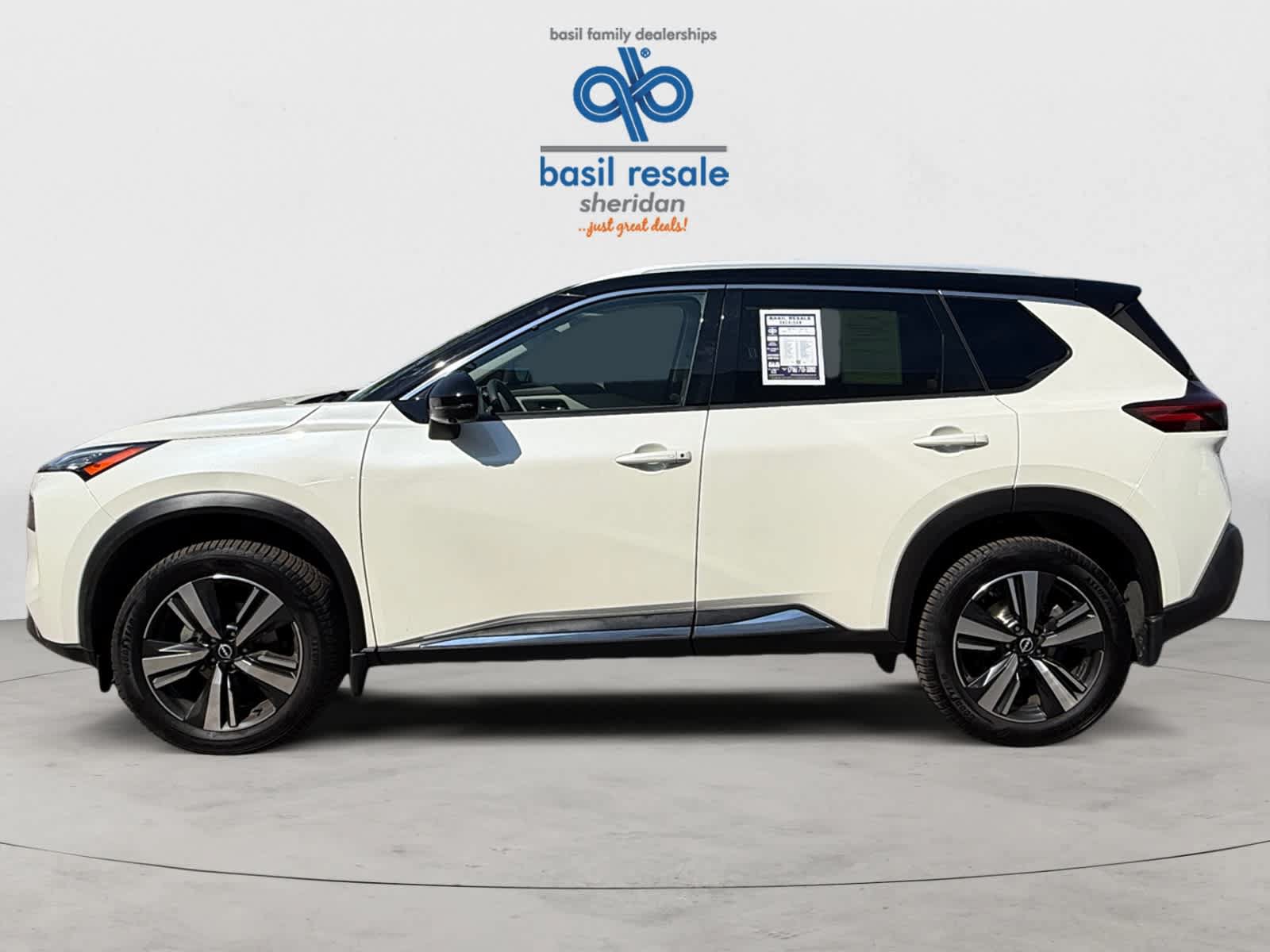 Used 2023 Nissan Rogue SL AWD/4WD image 3