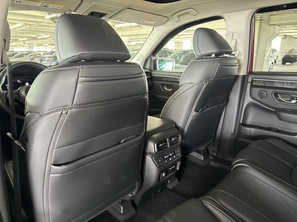 Used 2025 Honda Pilot Elite image 22