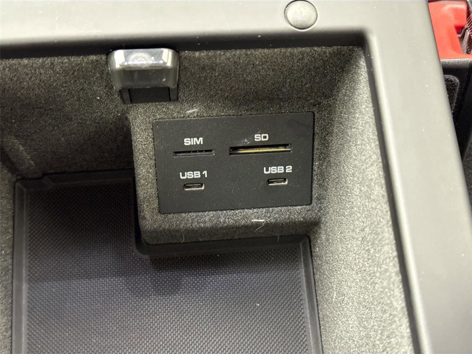 Used 2021 Porsche Macan image 33