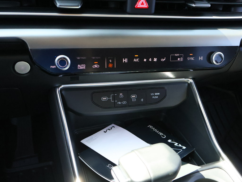 New 2027 Kia Carnival SX w/ Dark Edition Package FWD image 33