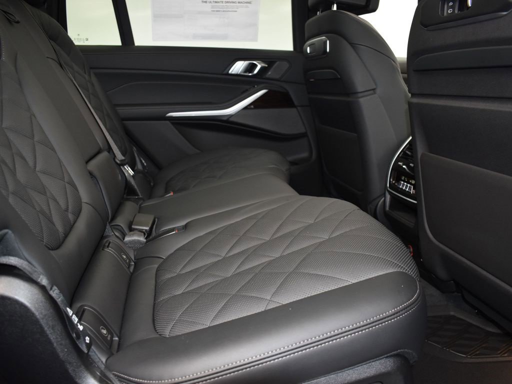 New 2026 BMW X7 xDrive40i w/ Executive Package image 23