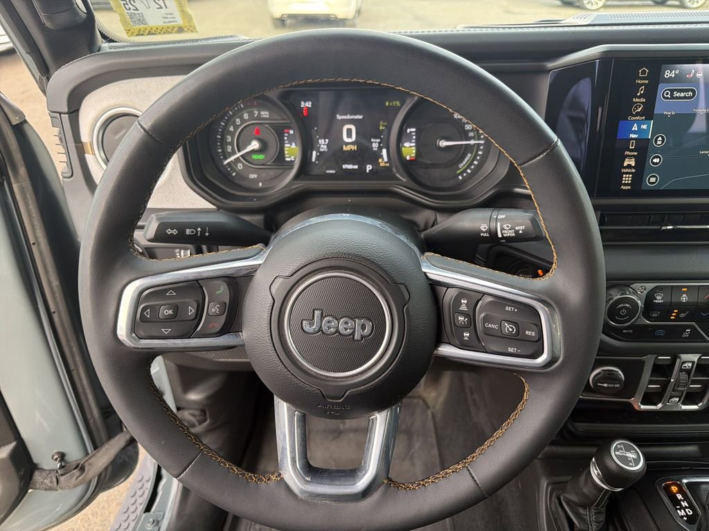 Used 2024 Jeep Wrangler Unlimited Sahara w/ Technology Group AWD/4WD image 22