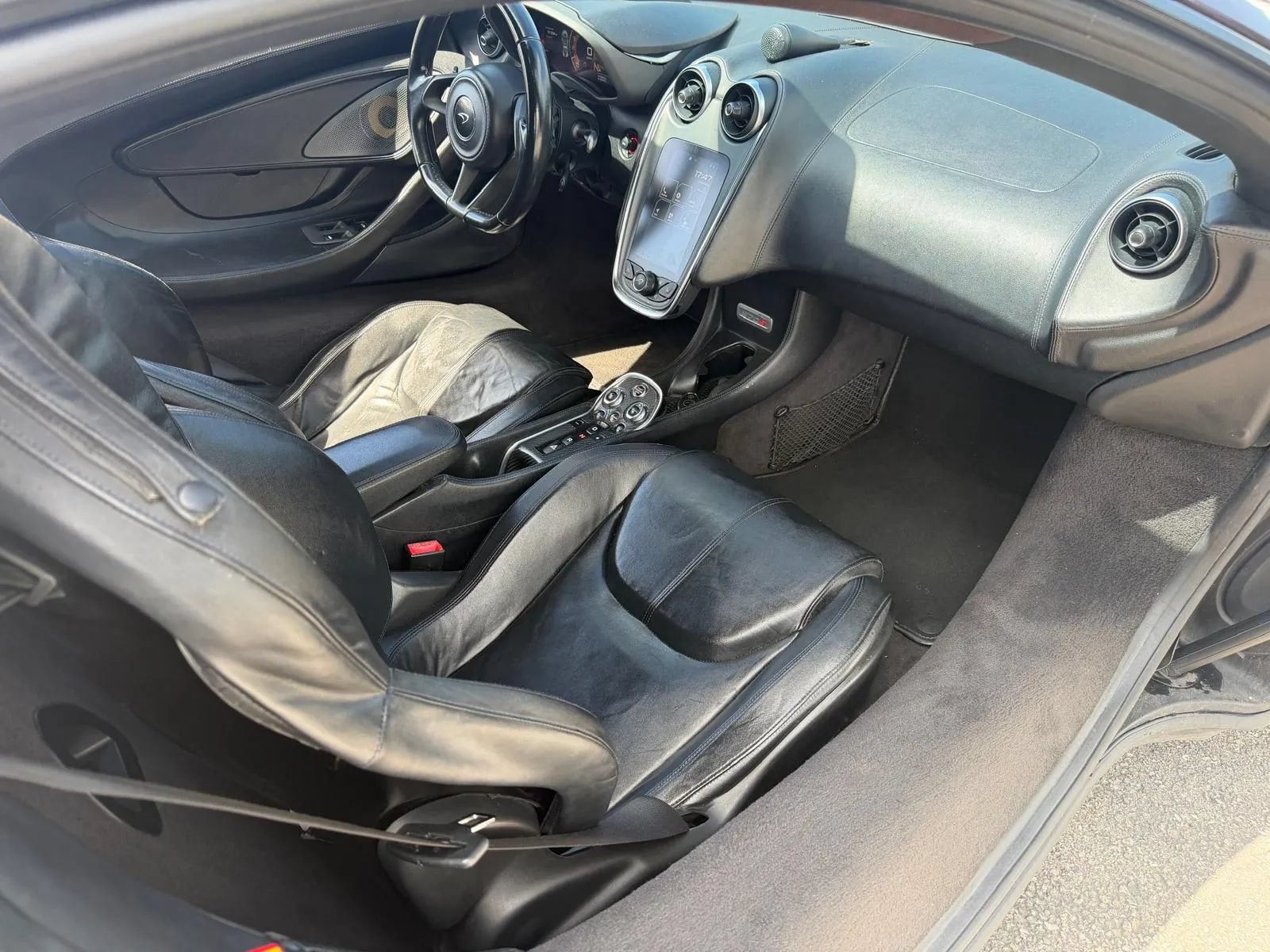 Used 2017 McLaren 570S Coupe RWD image 20