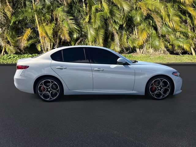 Used 2022 Alfa Romeo Giulia Ti w/ Active Assist Plus Package RWD image 3