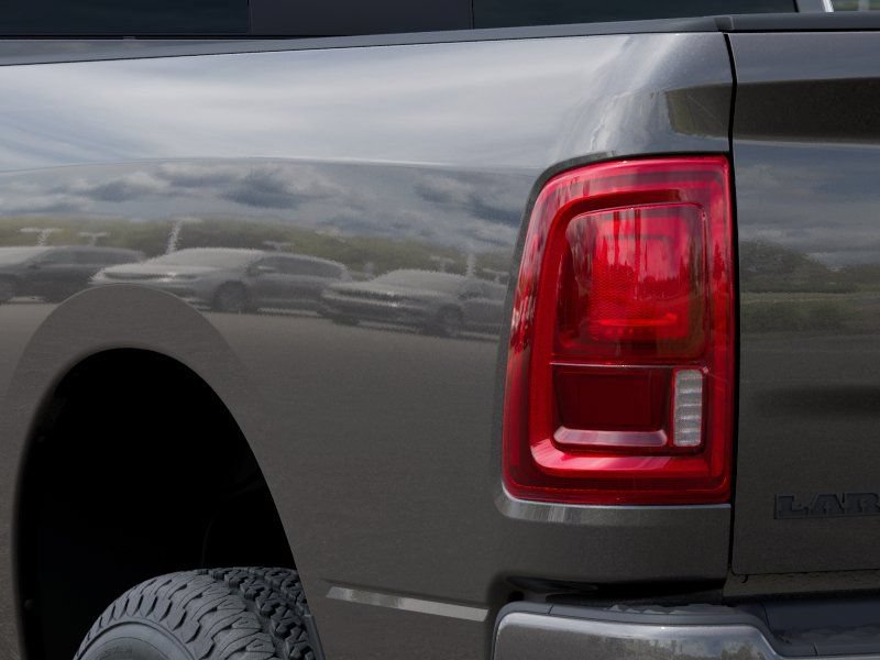 New 2026 RAM 2500 Laramie AWD/4WD image 10