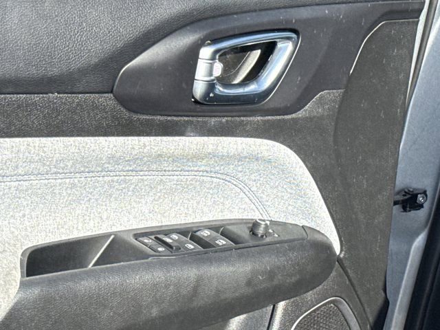 Used 2022 Jeep Compass Latitude image 14