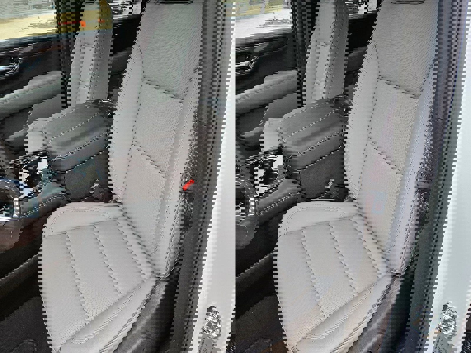 New 2026 GMC Yukon XL Elevation image 23