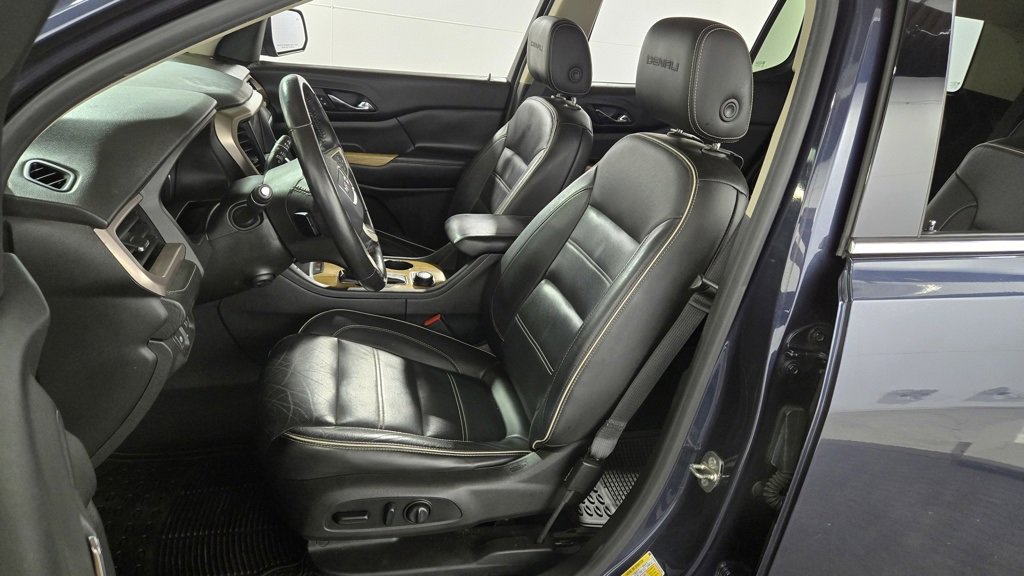 Used 2018 GMC Acadia Denali w/ LPO, Cargo Package image 19