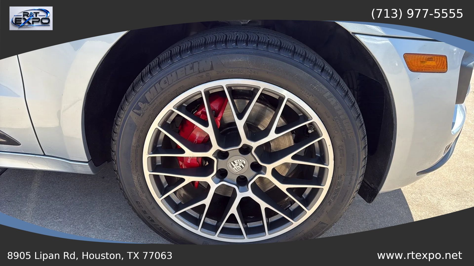 Used 2015 Porsche Macan Turbo AWD/4WD image 12
