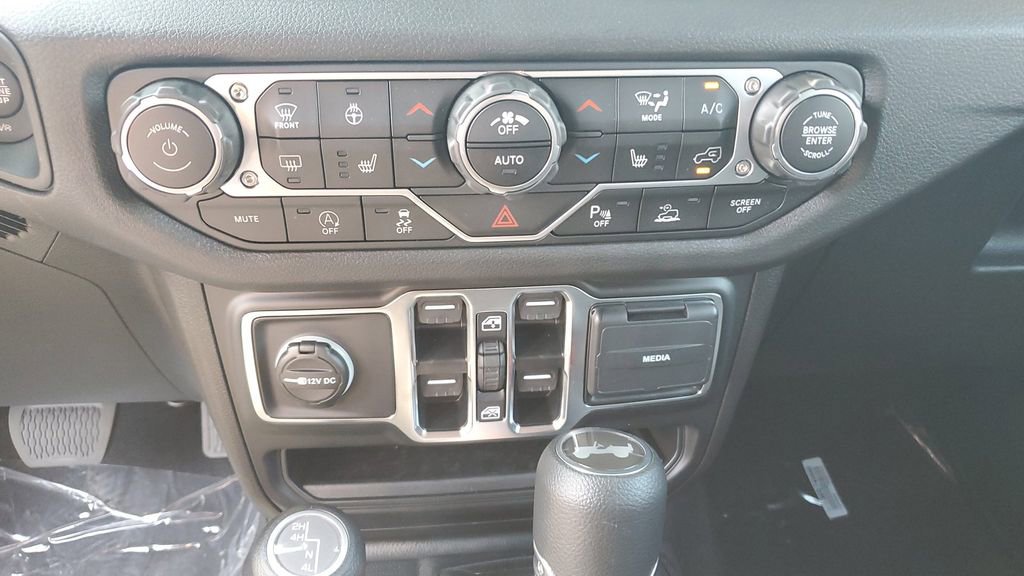 New 2025 Jeep Wrangler Sport S image 26