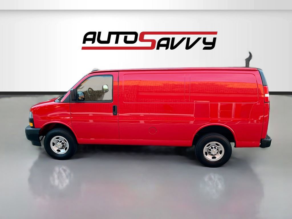 Used 2024 Chevrolet Express 2500 image 4