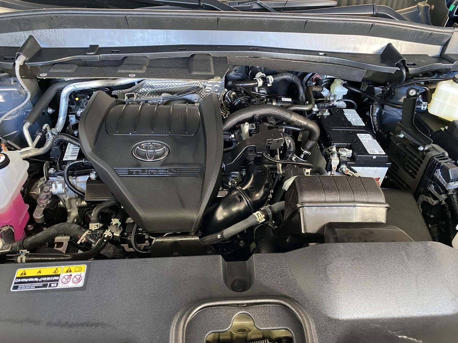 Used 2025 Toyota Grand Highlander FWD image 26
